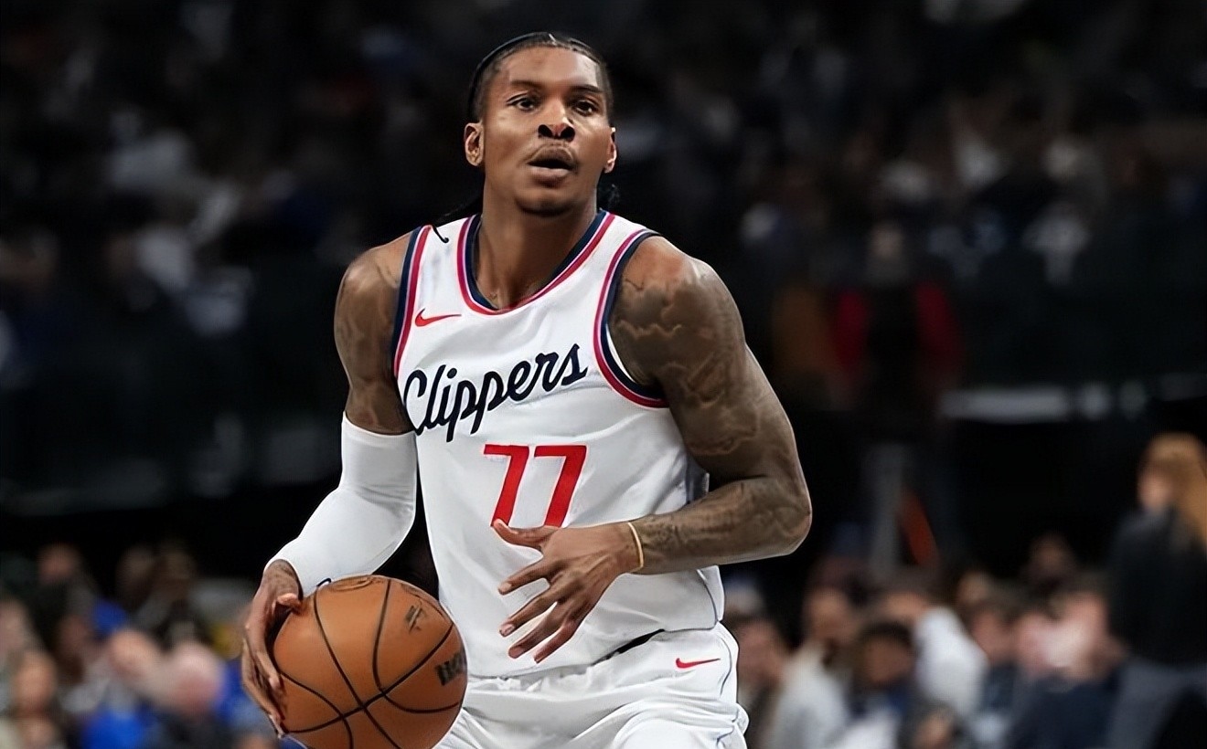 南宫28官网-洛杉矶快船训练开放日，窗口期队长鼓劲引欢呼，德甲在即，医务组通报恢复的简单介绍